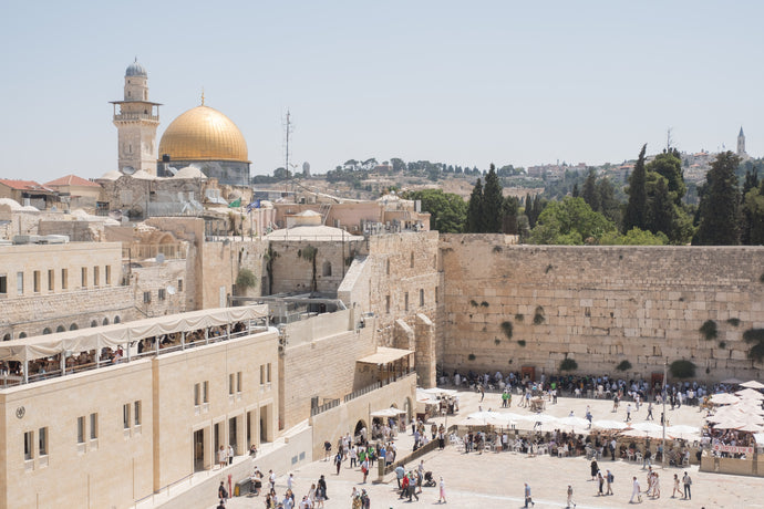 A letter to God or how to write a note on the Western Wall?