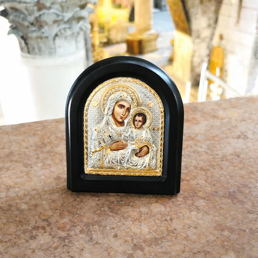Икона с ликом «Иерусалимской» Богородицы в раме из дерева на подставке